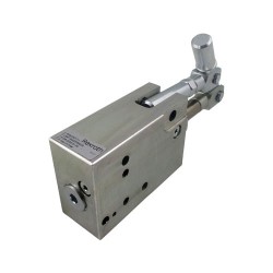 Pompe à main  EPM DE 18cm3 ED (levier vers le haut)